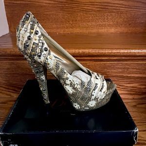 Beyoncé Dereon Brand New Heels